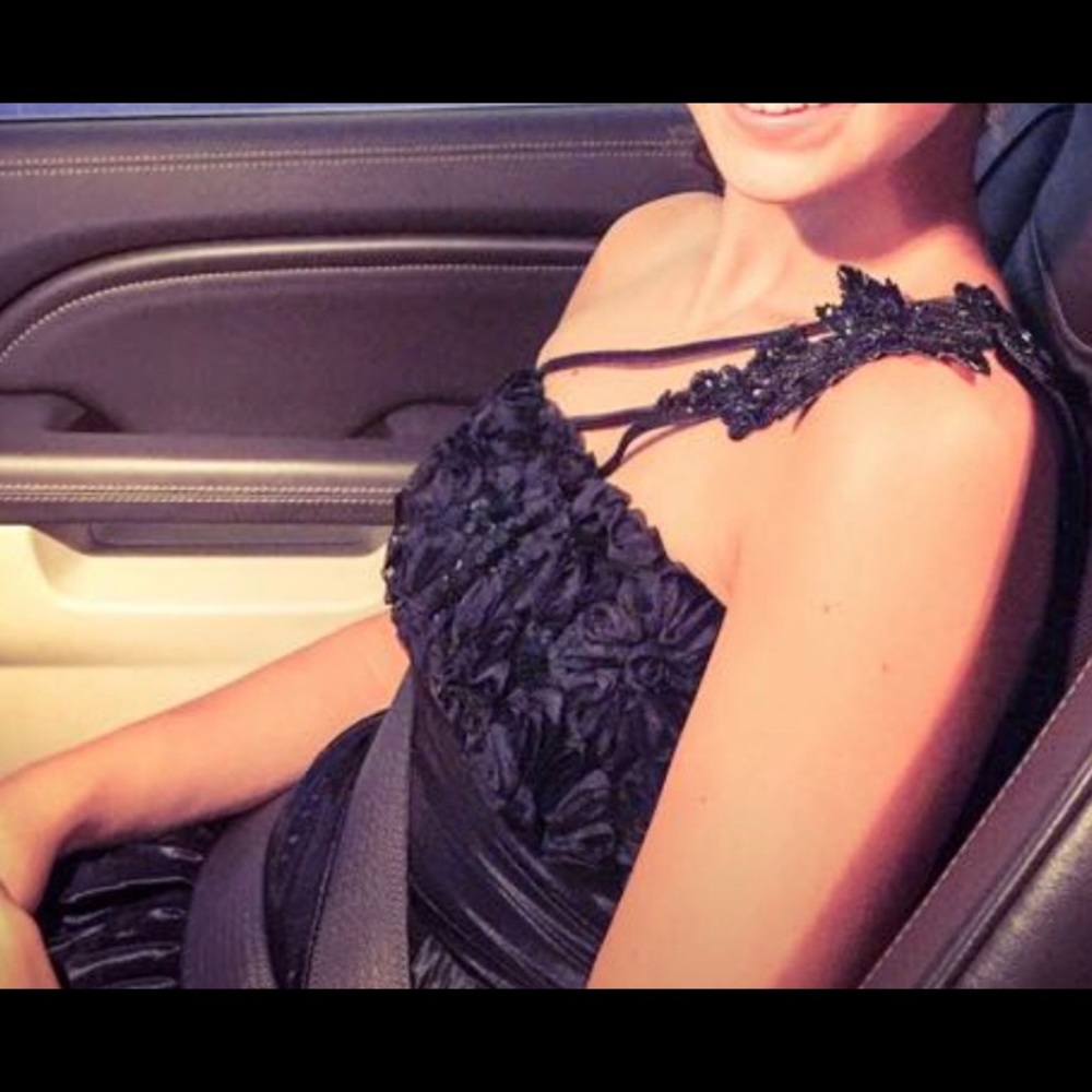dress - Picture 5 of 7